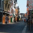 Stratumseind Eindhoven: lange stapstraat met ruim 50 cafés