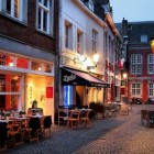 Geniet Maastricht met bier, wijn of vlaai- wandelarrangement