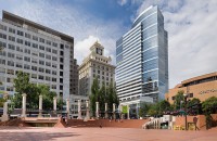 Het mooie Pioneer Courthouse Square van Portland / Bron: Cacophony, Wikimedia Commons (CC BY-SA-3.0)