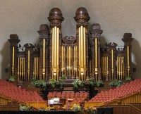Het enorme Tabernacle in Salt Lake City / Bron: Bobjgalindo, Wikimedia Commons (CC BY-SA-3.0)