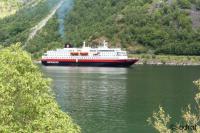 Hurtigruten MS Nordlys in Geiranger / Bron: sodraf