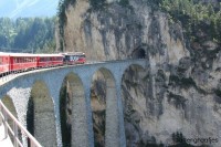 Landwasserviaduct vanuit trein / Bron: ottergraafjes