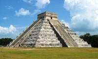 Chichen Itza / Bron: Kyle Simourd, Wikimedia Commons (CC BY-2.0)