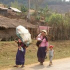 Met de bus in Laos