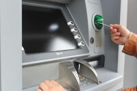Geld afhalen aan een 'ATM' / Bron: Peggy Marco, Pixabay