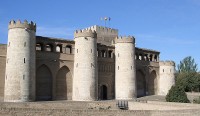 Het Palacio de la Aljafería / Bron: Currybet, Wikimedia Commons (CC BY-SA-2.0)