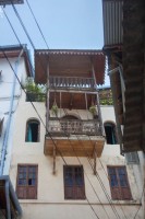  Schitterende balkons aan de huizen in Stone Town