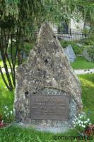 graf voor "onbekende alpinisten" bij bergbeklimmers begraafplaats in Zermatt / Bron: ©ottergraafjes